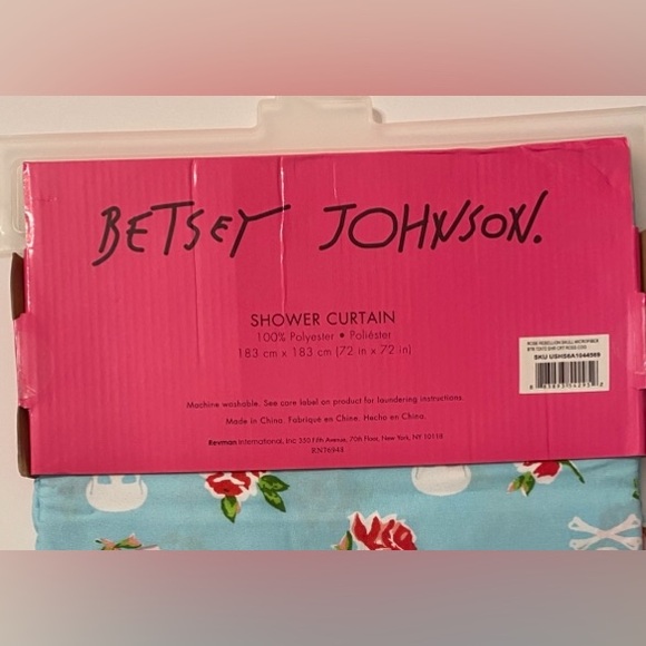 NWT Betsey Johnson Rose Skull Fabric Shower Curtain- Baby Blue - Picture 3 of 4